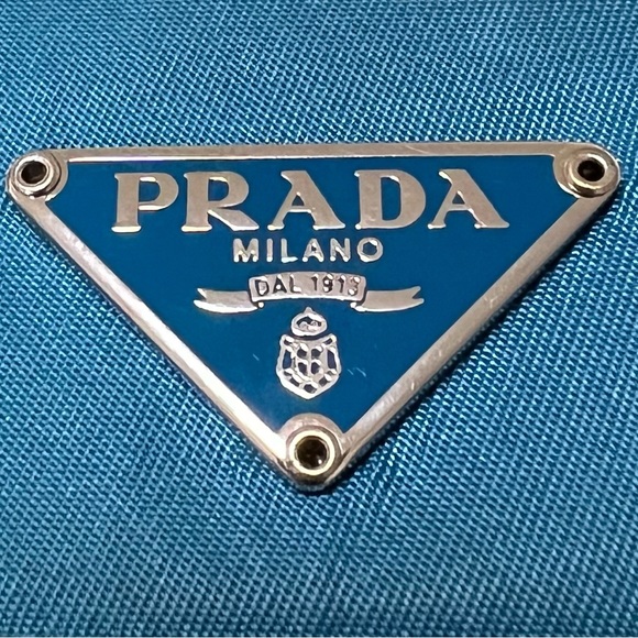 PRADA AUTHENTICATED VINTAGE NYLON & LEATHER BIFOLD WALLET. UGC. - Picture 2 of 15